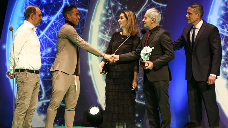 Πατέρας Άλκη Kαμπανού: «Κόσμημα για το ελληνικό ποδόσφαιρο ο Αραούχο»