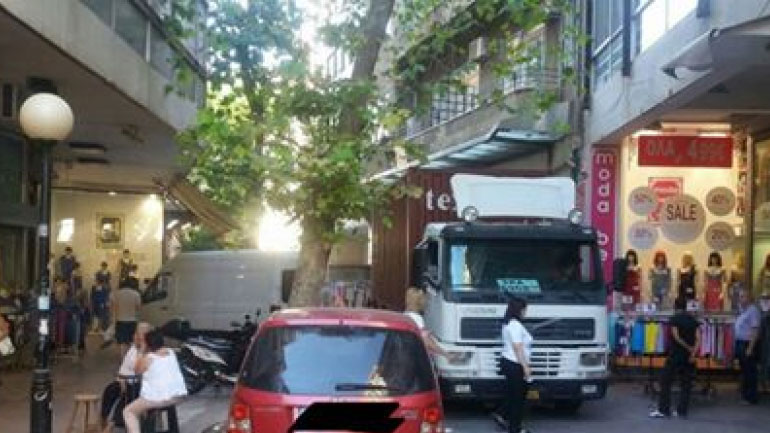 Νέο ωράριο για την τροφοδοσία των καταστημάτων στην Αθήνα