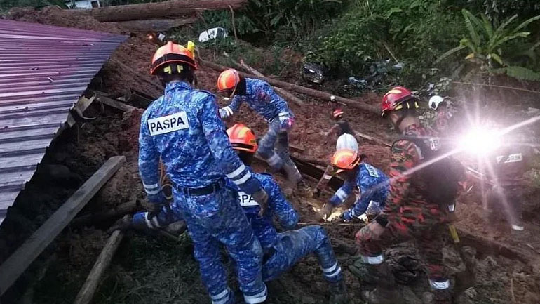 Μαλαισία: Οκτώ νεκροί και δεκάδες αγνοούμενοι από κατολίσθηση