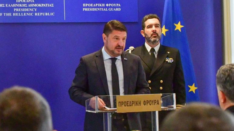 Επίσκεψη Χαρδαλιά στην έδρα της Προεδρικής Φρουράς