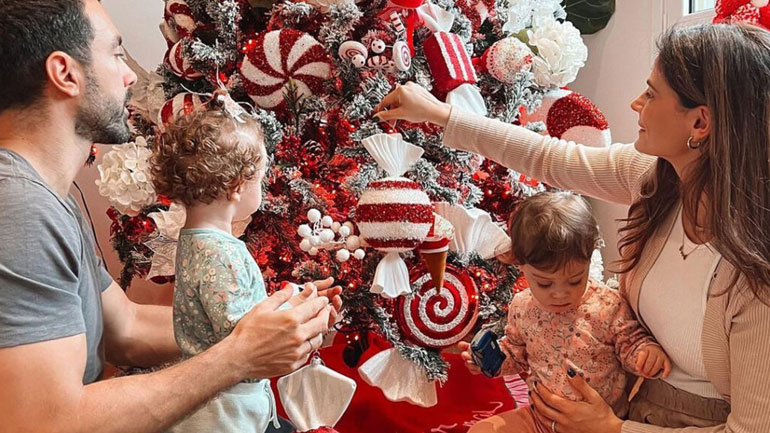 Σάκης Τανιμανίδης – Χριστίνα Μπόμπα: Που θα περάσουν τα Χριστούγεννα με τις κόρες τους;