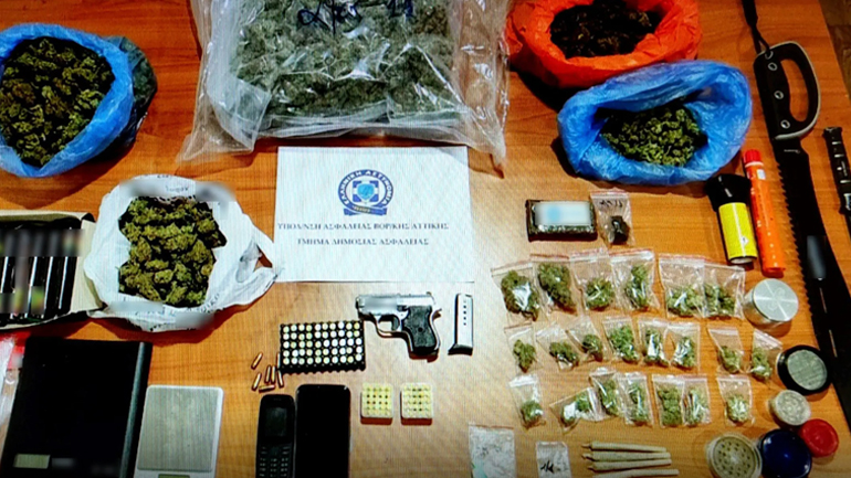 Σύλληψη 29χρονου που διακινούσε ναρκωτικά έξω από σχολείο στο Χαλάνδρι