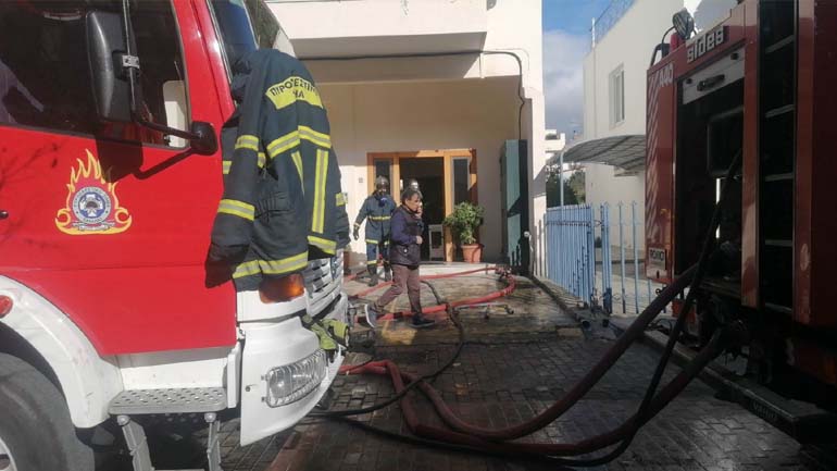 Φωτιά σε διαμέρισμα στο Ελληνικό