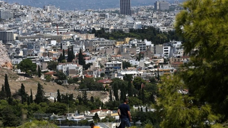 Να περικοπούν στο μισό οι αυξήσεις στις αντικειμενικές τιμές των ακινήτων στην Αθήνα ζητεί το Δημοτικό Συμβούλιο