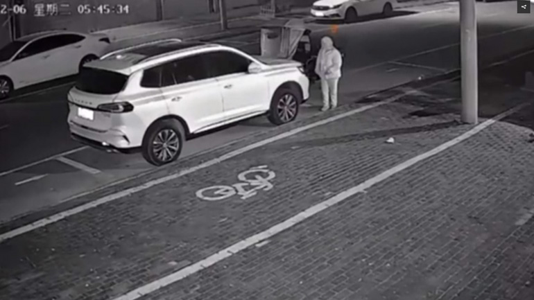 Εσύ φταις που τρακάραμε