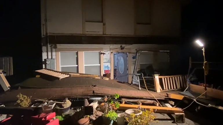 Χιλιάδες σπίτια και επιχειρήσεις χωρίς ηλεκτρικό ρεύμα μετά τον σεισμό 6,4 Ρίχτερ στην Καλιφόρνια Χιλιάδες σπίτια και επιχειρήσεις χωρίς ηλεκτρικό ρεύμα μετά τον σεισμό 6,4 Ρίχτερ στην Καλιφόρνια