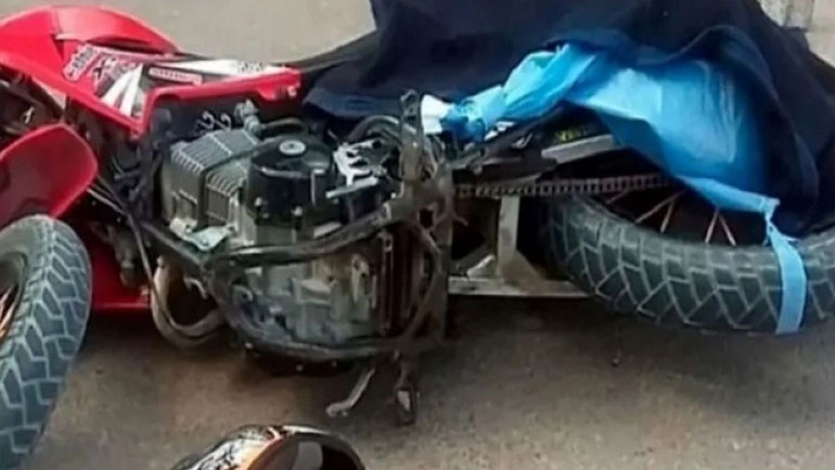 Τραγωδία στην Αργεντινή: Νεαρός φίλαθλος πέθανε από ασφυξία καθώς πιάστηκε η σημαία του στη ρόδα της μηχανής!