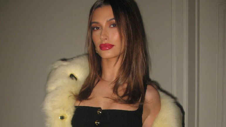 Hailey Bieber: Μόλις υιοθέτησε το απόλυτο γιορτινό nail look