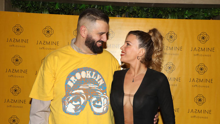 Κατερίνα Στικούδη: Η καυτή εμφάνιση σε βραδινή έξοδο με τον σύζυγό της