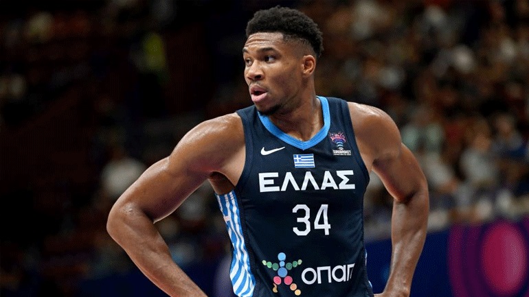 Ο Γιάννης Αντετοκούνμπο βραβεύθηκε από την Ακαδημία Αθηνών για τη φιλανθρωπική του δράση