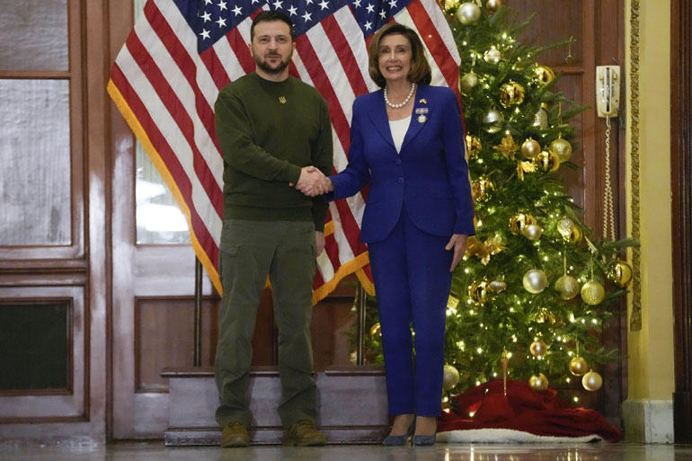 Η πρόεδρος της Βουλής των Αντιπροσώπων Νάνσι Πελόζι υποδέχτηκε τον Ζελένσκι στο Καπιτώλιο των ΗΠΑ