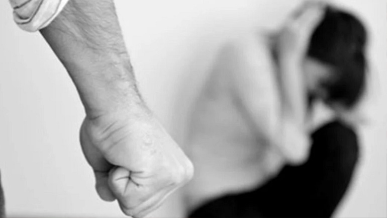 Ηράκλειο: Στο νοσοκομείο 26χρονη μετά από άγριο ξυλοδαρμό σε πάρκο