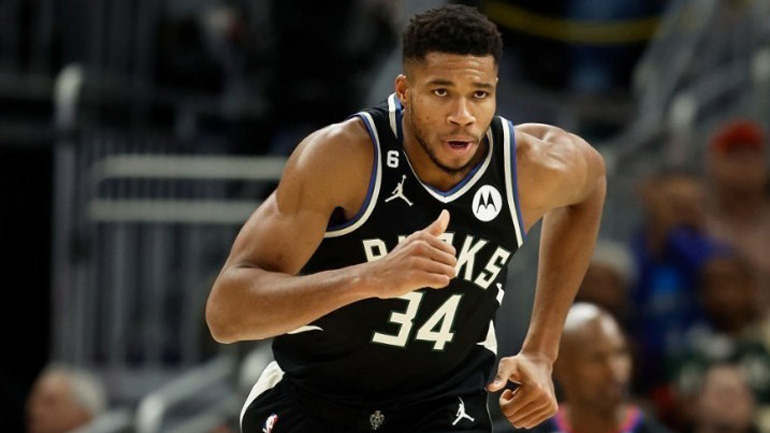 Ήττα για Μπακς παρά την… 45αρα του «Giannis»