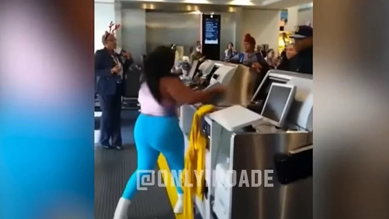 ΗΠΑ: Μητέρα πέταξε υπολογιστή σε υπάλληλο αεροδρομίου γιατί νόμιζε ότι έχασε τα παιδιά της