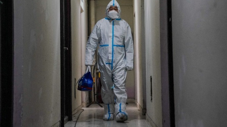 Airfinity: Οι θάνατοι λόγω Covid στην Κίνα πιθανόν ξεπερνούν τους 5.000 την ημέρα