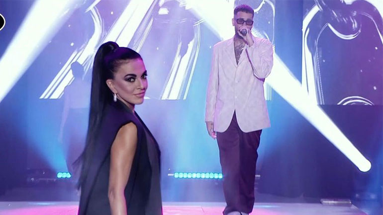 Madwalk 2022: Η εμφάνιση του Mente Fuerte στη σκηνή μαζί με την Μαρία Σολωμού