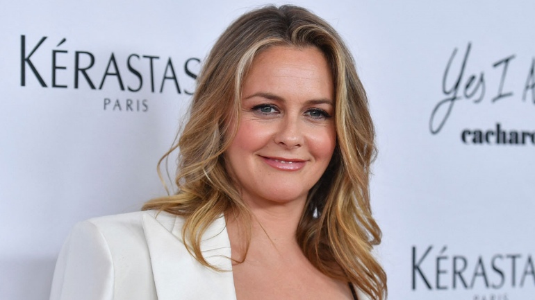 Alicia Silverstone: Πόζαρε γυμνή για τα δικαιώματα των ζώων Alicia Silverstone: Πόζαρε γυμνή για τα δικαιώματα των ζώων