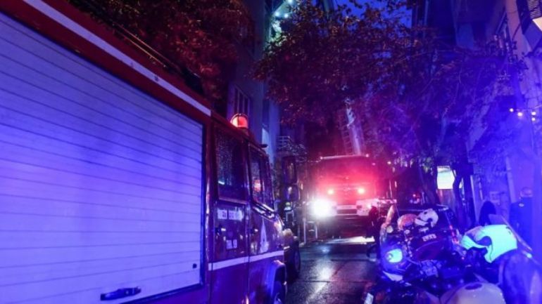 Ηράκλειο: Επίδοξος κλέφτης και αστυνομικοί εγκλωβίστηκαν σε ταράτσα – Έσπευσε η πυροσβεστική