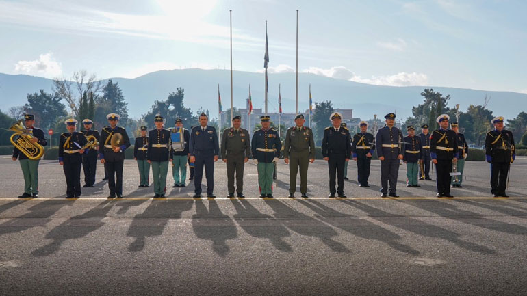 Η ηγεσία των Ενόπλων Δυνάμεων άκουσε τα Χριστουγιεννιάτικα κάλαντα