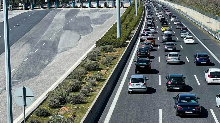 Τροχαίο στην Αττική Οδό: Καραμπόλα 4 αυτοκίνητων – Μεγάλες καθυστερήσεις