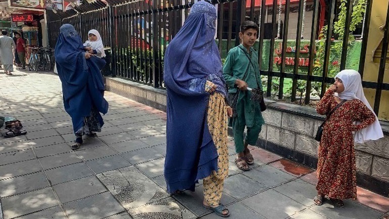 Αφγανιστάν: Οι Ταλιμπάν απαγορεύουν στις γυναίκες να εργάζονται σε ΜΚΟ