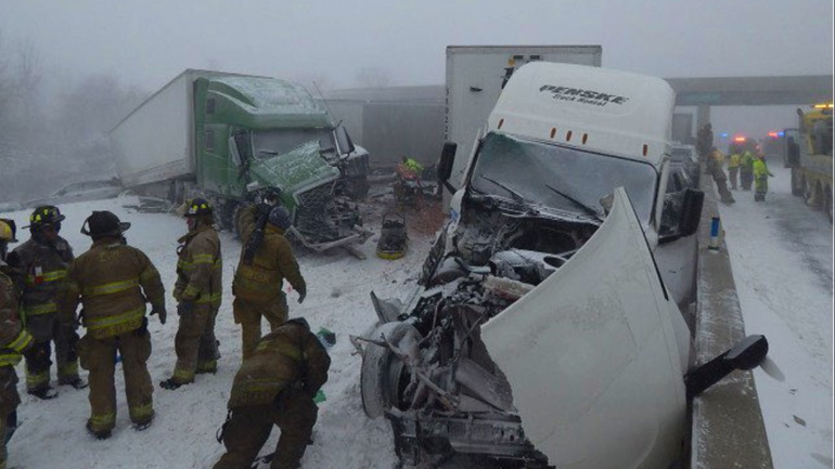 Στο έλεος της κακοκαιρίας οι ΗΠΑ – Πολύνεκρη καραμπόλα 46 οχημάτων στο Οχάιο