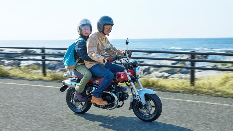 To νέο ST125 Dax της Honda έρχεται στην Ελλάδα και ανακοινώθηκε η τιμή του