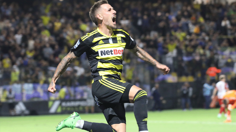 Διαψεύδει η ΑΕΚ τα περί «σφήνας» για τον Μαντσίνι