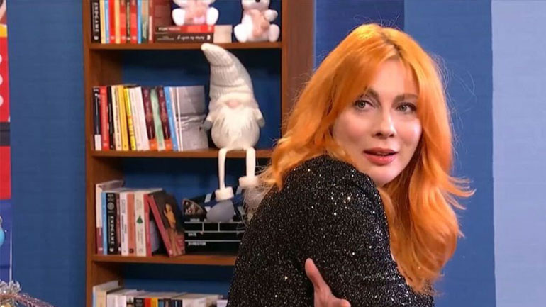 Η Σμαράγδα Καρύδη για το εξώφυλλο στο Στούντιο 4: «Τι να πω τώρα; Το ρετουσάρατε ε;»