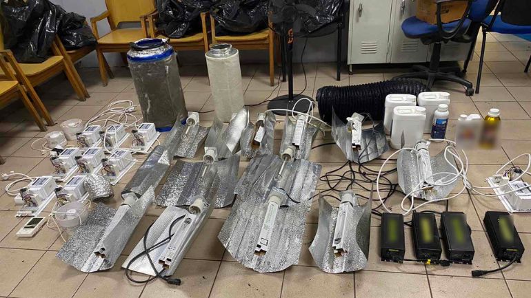 Θεσσαλονίκη: 33χρονος είχε μετατρέψει το σπίτι του σε φυτώριο κάνναβης