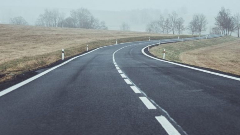 Γιατί άλλες φορές είναι άσπρο το χρώμα των γραμμών στο δρόμο και άλλες κίτρινο;