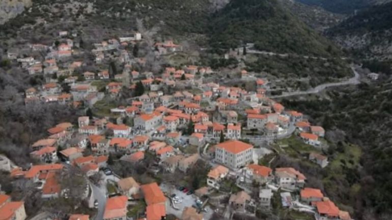 Ο παραδοσιακός οικισμός Στεμνίτσα στην ορεινή Αρκαδία