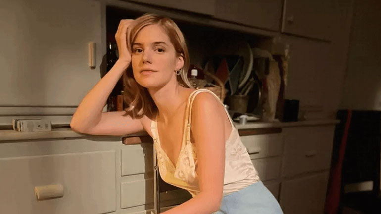 Νατάσα Εξηνταβελώνη: Αποκαλύπτει για τη γνωριμία της με τον Tom Hanks στο φεστιβάλ των Καννών