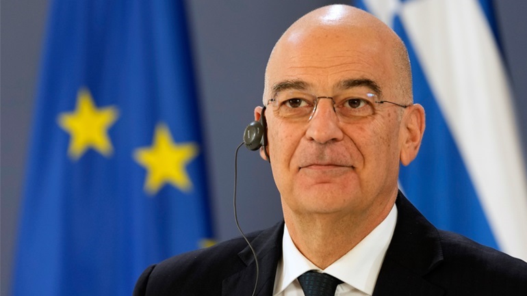 Άγιον Όρος: Θρίλερ με την προσγείωση του ελικοπτέρου που μετέφερε τον Νίκο Δένδια