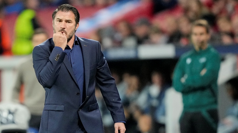 Η Μπριζ απέλυσε τον Χέφκενς