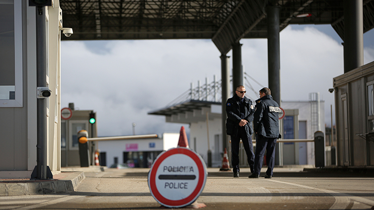 Κόσοβο: Για την απόσυρση των οδοφραγμάτων αποφασίζουν οι Σέρβοι Κόσοβο: Για την απόσυρση των οδοφραγμάτων αποφασίζουν οι Σέρβοι