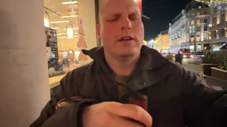 Τυφλός ρεπόρτερ του BBC ακινητοποίησε κλέφτη, και επανέκτησε το κινητό που του είχε αρπάξει