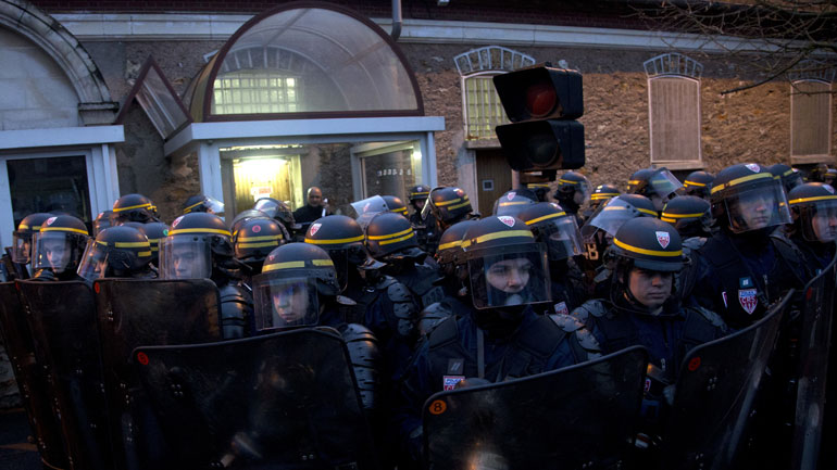 Υπερπλήρεις οι φυλακές της Γαλλίας  – Αυξήθηκαν οι κρατούμενοι κατά 4% το 2022