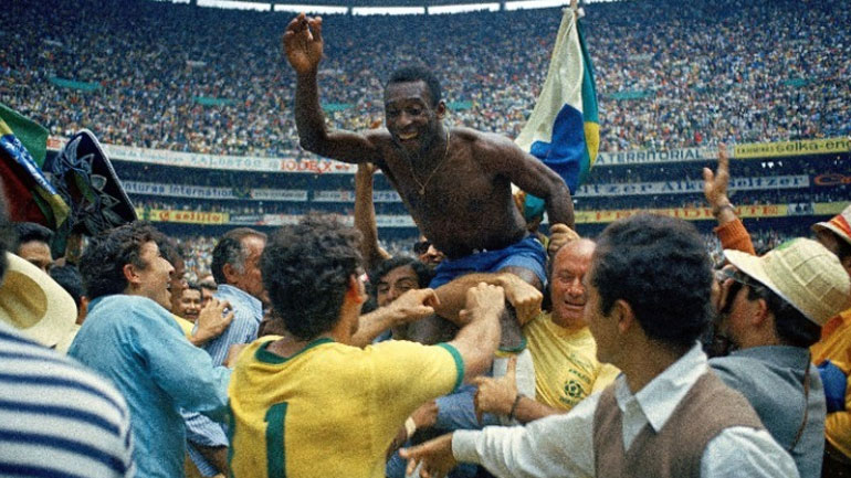 Πελέ: Η βραδιά που ανέβηκε με τη Σάντος στην κορυφή του κόσμου