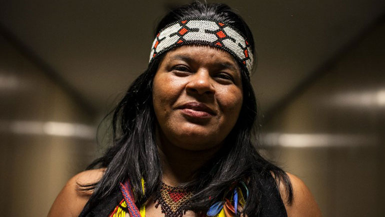 Βραζιλία: Η μαχητική ακτιβίστρια Σόνια Γκουαζαζάρα αναλαμβάνει το υπουργείο Αυτοχθόνων