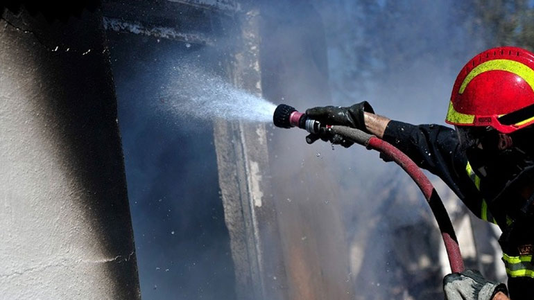 Πυρκαγιά σε αποθηκευτικό χώρο μεταφορικής εταιρείας στου Ρέντη