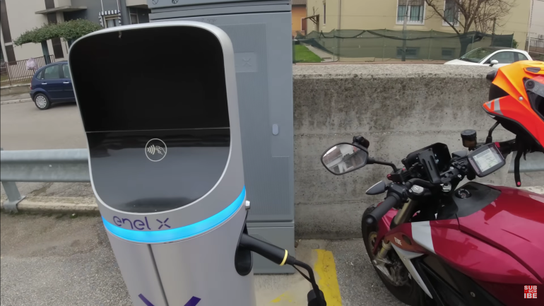 Τα προβλήματα του ταξιδιού με ηλεκτρική μοτοσυκλέτα – όπως τα ανακάλυψε ο Marc Travels