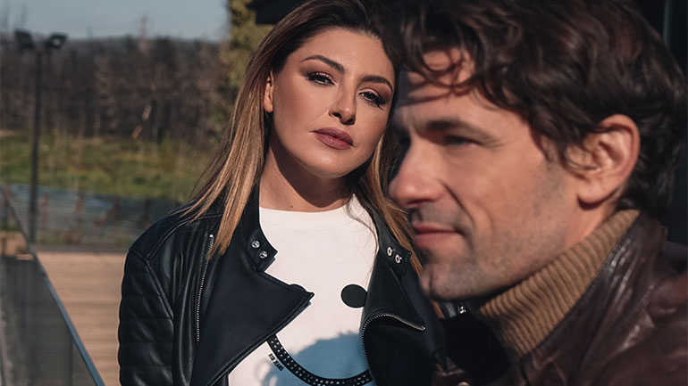 Έλενα Παπαρίζου: «Φεύγω»: Νέο βίντεο κλιπ με πρωταγωνιστή τον Αποστόλη Τότσικα