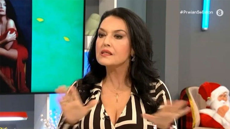 Ελένη Φιλίνη για πτήση που είχε στο παρελθόν: «Έσβησαν τα φώτα, το αεροπλάνο έπεφτε και ακουγόντουσαν μόνο ουρλιαχτά»