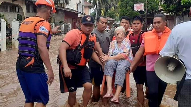 Οι νεκροί από τις πλημμύρες στις Φιλιππίνες έφτασαν τους 44 – Αγνοούνται ακόμα 28 άνθρωποι