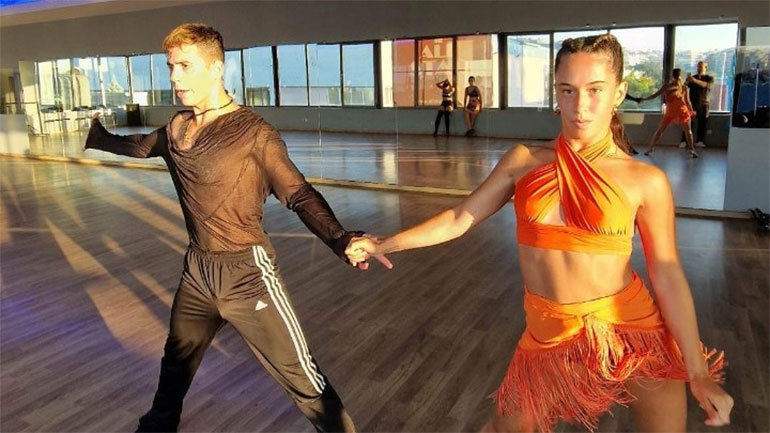 Θεσσαλονίκη: Ζεϊμπέκικο, βαλς, χιπ χοπ σε …αμπαλάζ Θεσσαλονίκη: Ζεϊμπέκικο, βαλς, χιπ χοπ σε …αμπαλάζ