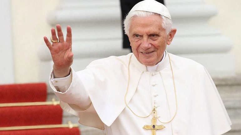 Διεθνείς αντιδράσεις για τον θάνατο του πρώην πάπα Βενέδικτου
