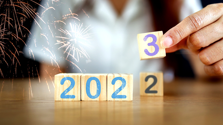 Ο πλανήτης υποδέχεται τη νέα χρονιά