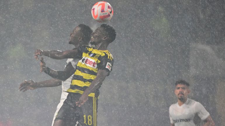 Η Superleague επιστρέφει με μεγάλο ντέρμπι ΠΑΟΚ – Άρη την Τετάρτη