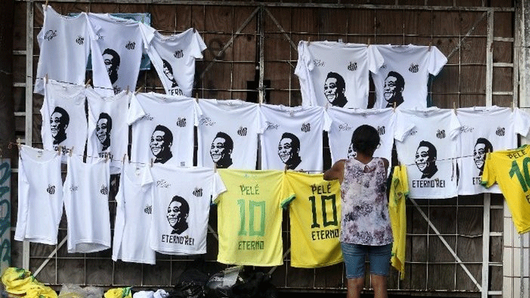 Πελέ: Στο «Vila Belmiro», έδρα της Σάντος, μεταφέρθηκε η σoρός του «βασιλιά»